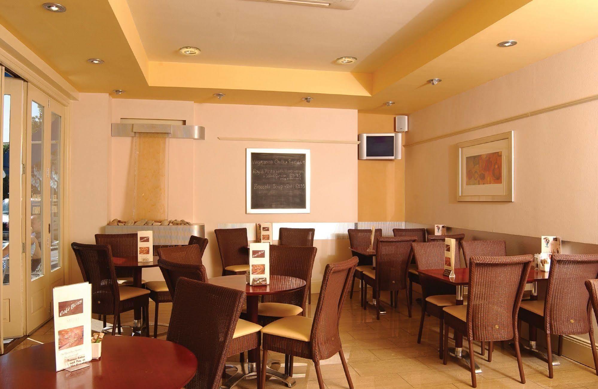 Royal Hotel Scarborough Exterior photo